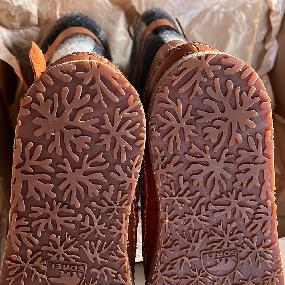 Sorel Chipahko Blanket Wool-Blend Boots - Picture 12 of 16
